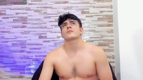 Snapshot of cristopher_russo chatting on 05-15-26, 11:12 CRISTOPHER online show from 05-15-26, 11:12