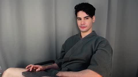 cristopher online show from 11-24-25, 08:19