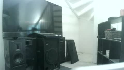 Snapshot of crobachh694772 chatting on 07-12-26, 12:23 Nickkk online show from 07-12-26, 12:23
