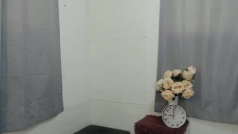 Snapshot of crocodale chatting on 09-21-25, 06:26 crocodale online show from 09-21-25, 06:26