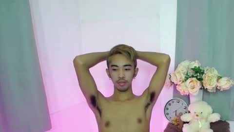 Snapshot of crocodale chatting on 10-27-25, 01:59 crocodale online show from 10-27-25, 01:59