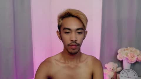 Snapshot of crocodale chatting on 11-19-25, 05:29 crocodale online show from 11-19-25, 05:29