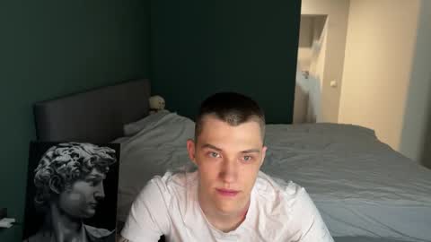 Snapshot of cronck52 chatting on 12-22-25, 09:45 cronck52 online show from 12-22-25, 09:45