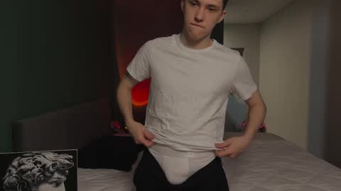 Snapshot of cronck52 chatting on 01-16-26, 08:35 cronck52 online show from 01-16-26, 08:35