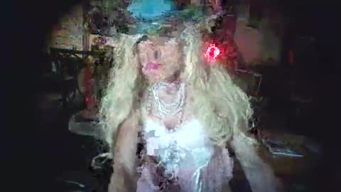 Crossdrsr19 online show from 06-10-26, 04:45