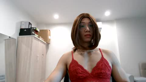 Snapshot of crossdresseranna chatting on 07-09-26, 02:48 Anna online show from 07-09-26, 02:48