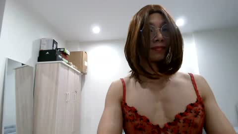 Snapshot of crossdresseranna chatting on 07-25-26, 01:19 Anna online show from 07-25-26, 01:19