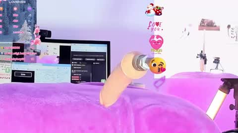 Snapshot of cruella_92 chatting on 12-28-24, 02:01 Mia online show from 12-28-24, 02:01