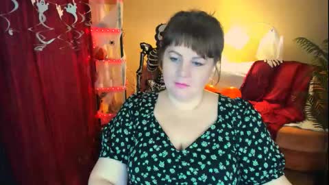 Snapshot of crystaalstaar chatting on 10-23-25, 10:41 Anna online show from 10-23-25, 10:41