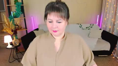 Snapshot of crystaalstaar chatting on 01-16-26, 07:40 Anna online show from 01-16-26, 07:40