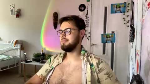 Victor online show from 06-17-26, 12:18
