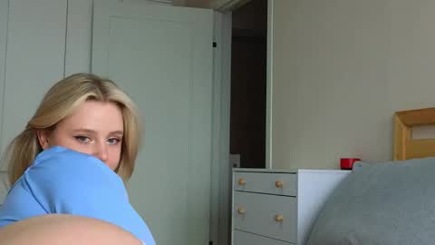 Cassie control  domi and lush  in private for free online show from 09-11-25, 06:35