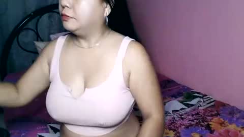 Snapshot of crystal_april chatting on 02-19-26, 01:45 Crys online show from 02-19-26, 01:45