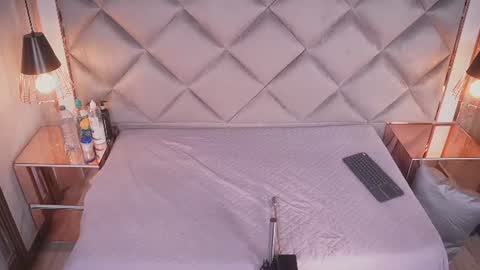 Snapshot of crystal_gilton chatting on 07-13-26, 07:05 crystal_gilton online show from 07-13-26, 07:05