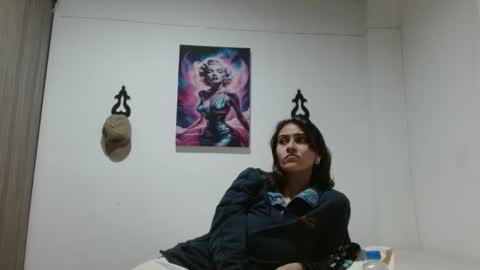 Crystal Blaze online show from 04-21-26, 02:48