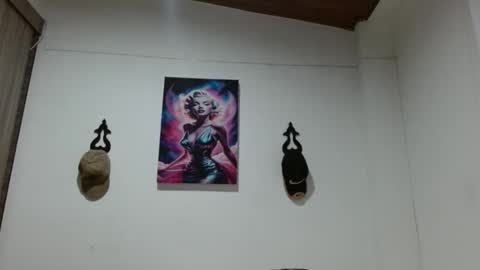 Crystal Blaze online show from 04-28-26, 04:17