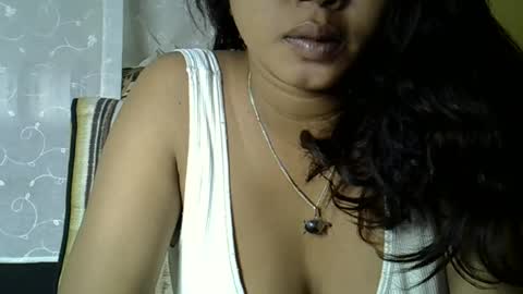Snapshot of crystalbellax chatting on 05-18-26, 05:57 crystalbellax online show from 05-18-26, 05:57