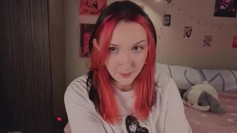 Snapshot of crystalblaze_ chatting on 10-18-25, 09:15 Grace online show from 10-18-25, 09:15