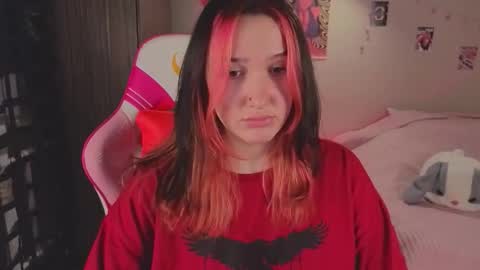 Snapshot of crystalblaze_ chatting on 11-08-25, 09:02 Grace online show from 11-08-25, 09:02