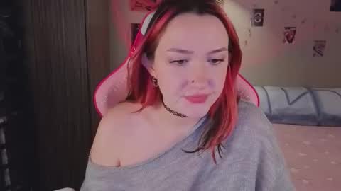 Snapshot of crystalblaze_ chatting on 11-24-25, 09:03 Grace online show from 11-24-25, 09:03