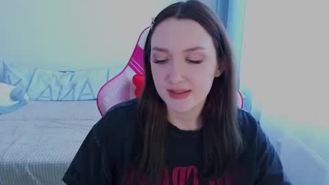 Snapshot of crystalblaze_ chatting on 02-21-26, 11:55 Grace online show from 02-21-26, 11:55