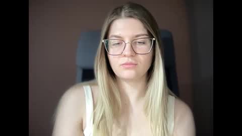 Snapshot of crystalblush01 chatting on 03-07-26, 07:00 crystalblush01 online show from 03-07-26, 07:00