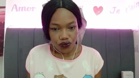 Snapshot of crystalbrooke3x chatting on 02-05-25, 01:37 Crystal online show from 02-05-25, 01:37