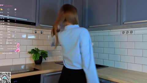 Diva online show from 12-15-25, 06:17