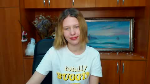 Stella online show from 02-11-25, 01:41