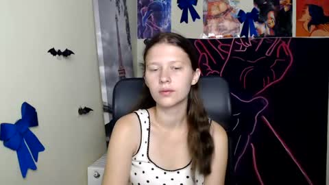 Snapshot of crystalgirl__ chatting on 07-28-26, 12:23 Stella online show from 07-28-26, 12:23