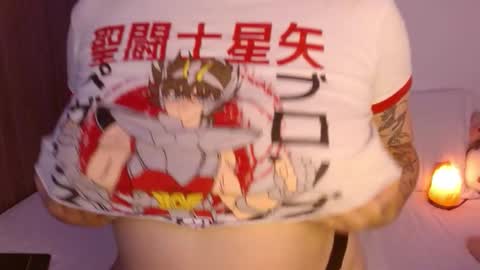 Snapshot of crystalitesq chatting on 11-08-25, 12:22 Olivia online show from 11-08-25, 12:22