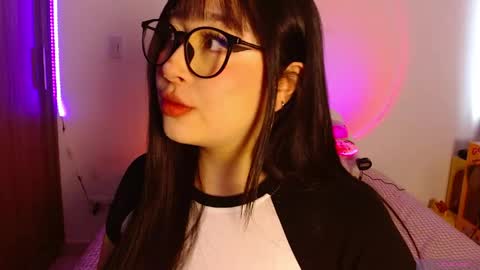 Olivia  online show from 04-22-26, 12:18