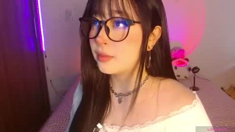Olivia  online show from 06-18-26, 01:04
