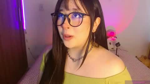 Olivia  online show from 07-18-26, 01:37