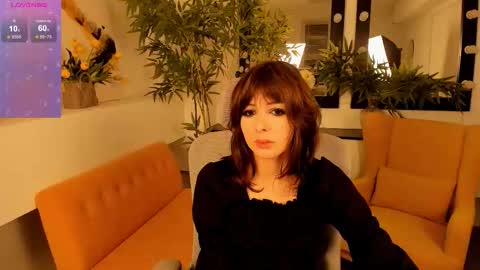 Snapshot of crystallbloom chatting on 09-19-25, 01:29 crystallbloom online show from 09-19-25, 01:29