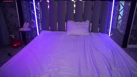 crystallpaws_ online show from 04-19-26, 05:40