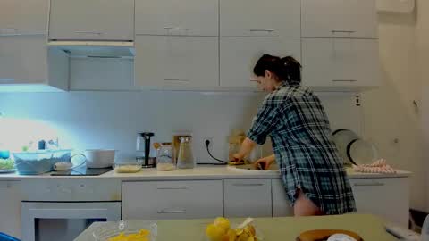 Maria online show from 12-04-25, 03:27