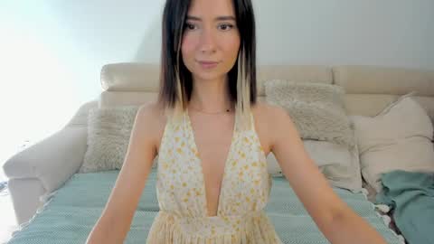 Snapshot of crystalnut chatting on 06-06-26, 03:33 Maria online show from 06-06-26, 03:33