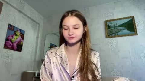 Snapshot of crystalstipp chatting on 06-05-26, 07:14 crystalstipp online show from 06-05-26, 07:14