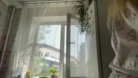 Snapshot of crystalstipp chatting on 06-24-26, 05:39 crystalstipp online show from 06-24-26, 05:39