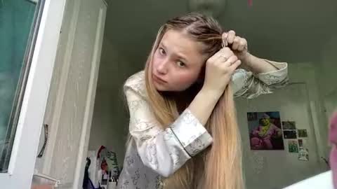 Snapshot of crystalstipp chatting on 07-07-26, 06:47 crystalstipp online show from 07-07-26, 06:47