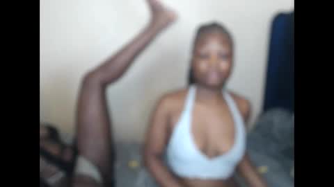 Snapshot of crystalxebony chatting on 11-28-25, 03:53 crystalxebony online show from 11-28-25, 03:53