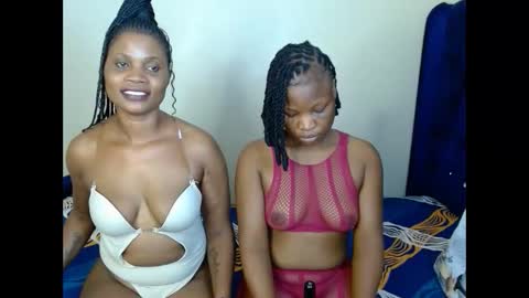 Snapshot of crystalxebony chatting on 03-05-26, 04:19 crystalxebony online show from 03-05-26, 04:19