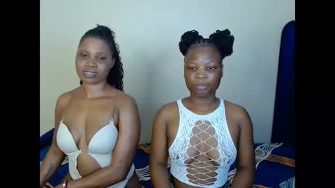 Snapshot of crystalxebony chatting on 03-16-26, 03:23 crystalxebony online show from 03-16-26, 03:23
