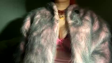 Snapshot of crystalyn777 chatting on 02-14-26, 06:21 crystalyn777 online show from 02-14-26, 06:21