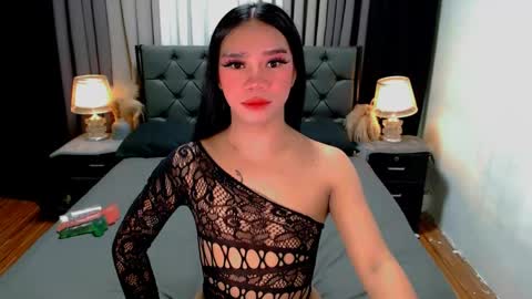 bea takashi  online show from 06-02-26, 09:44