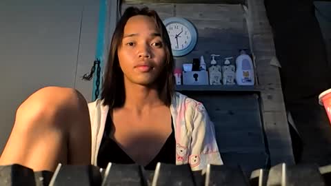 Snapshot of csiscar9 chatting on 11-30-25, 05:28 Lauren online show from 11-30-25, 05:28