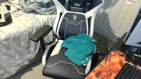 Snapshot of ctron787 chatting on 02-13-26, 01:23 ctron787 online show from 02-13-26, 01:23