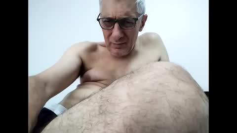 Snapshot of cucaio18 chatting on 06-11-26, 03:15 BIG UNCUT HARD COCK online show from 06-11-26, 03:15