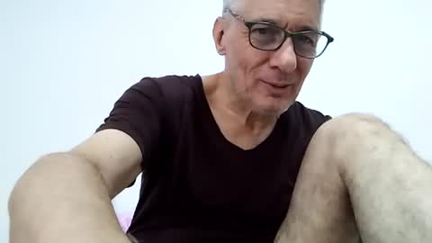 Snapshot of cucaio18 chatting on 06-12-26, 01:48 BIG UNCUT HARD COCK online show from 06-12-26, 01:48